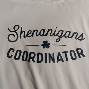 Shenanigans Coordinator Graphic Tee Cream Beige Women's Plus Size 5XL EUC
​